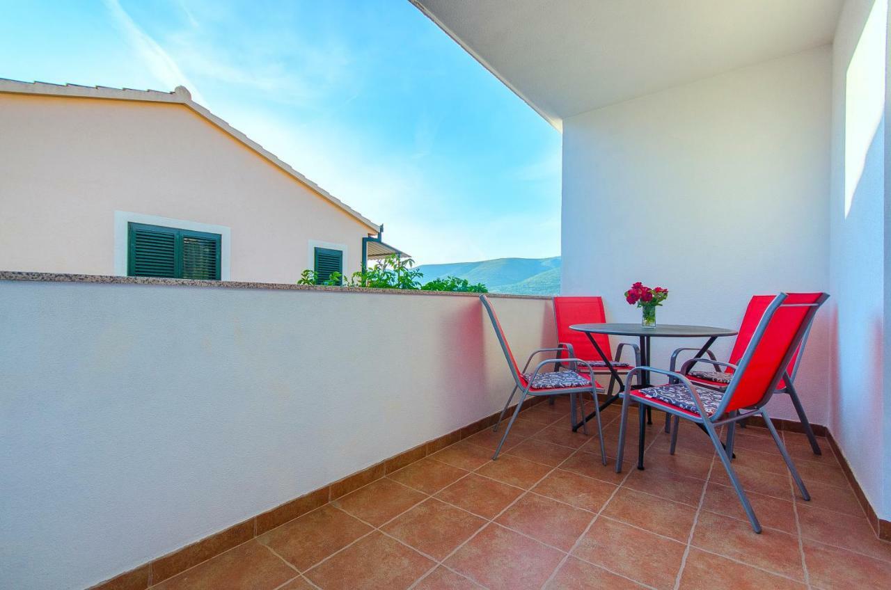 Apartment Ive Trogir Exterior photo