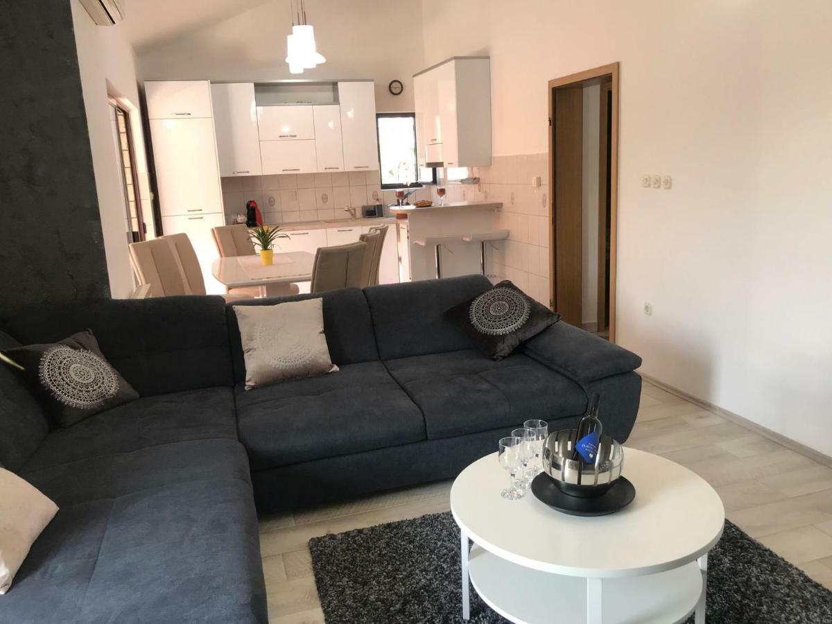 Apartment Ive Trogir Exterior photo